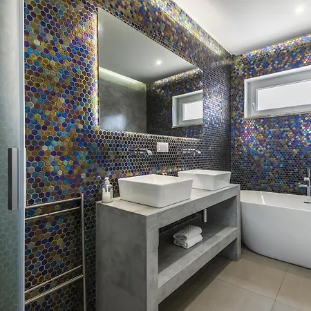 Prisma By Select Villa